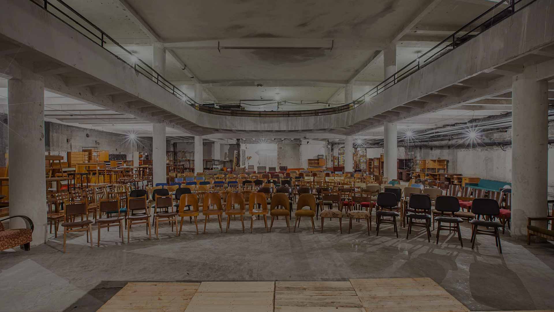 Otevírací doba pro prodej knih a nábytku se mění na úterý